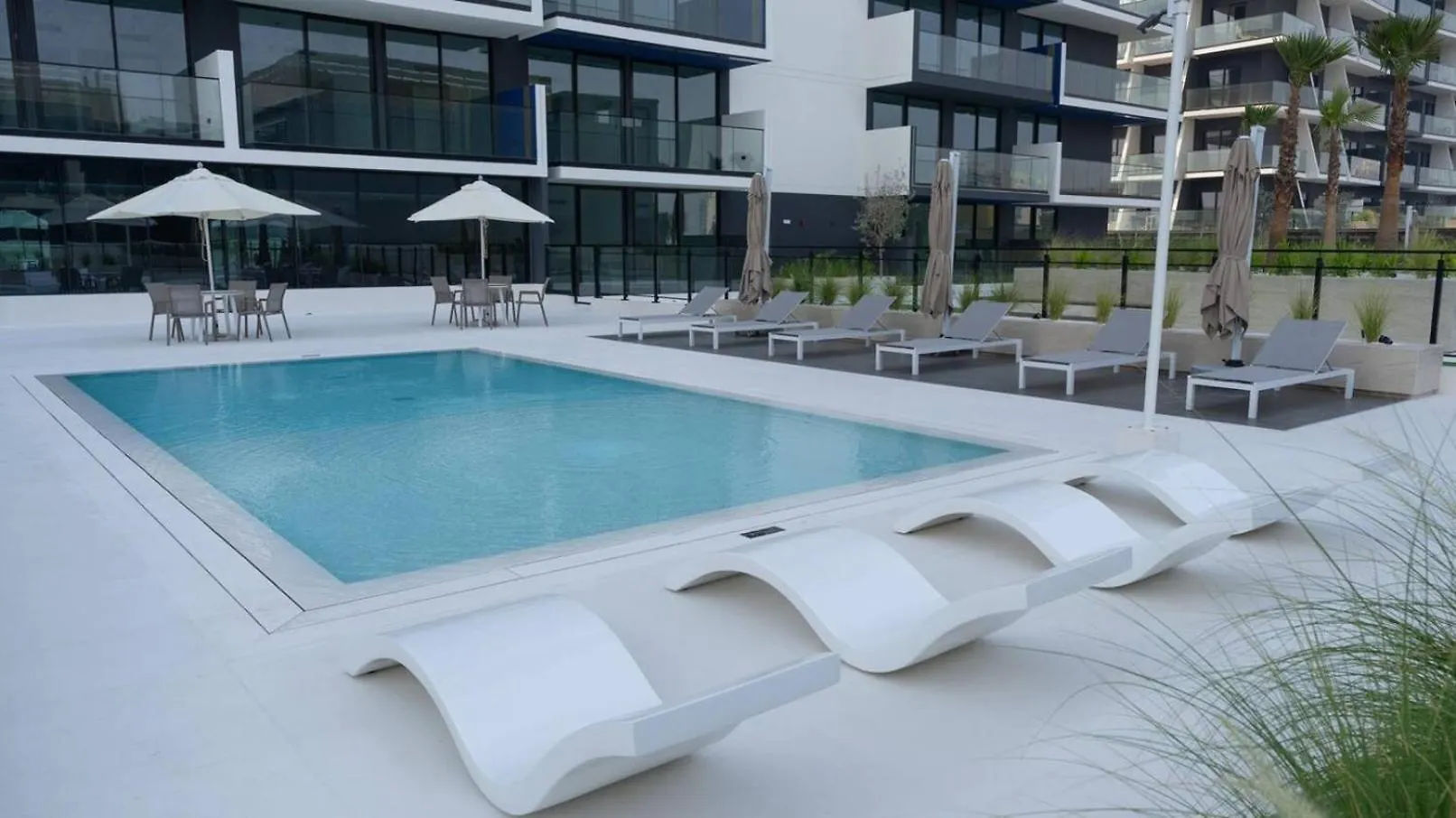 Fully Furnished 1 Bedroom Apartment With Balcony Dubai 0*,