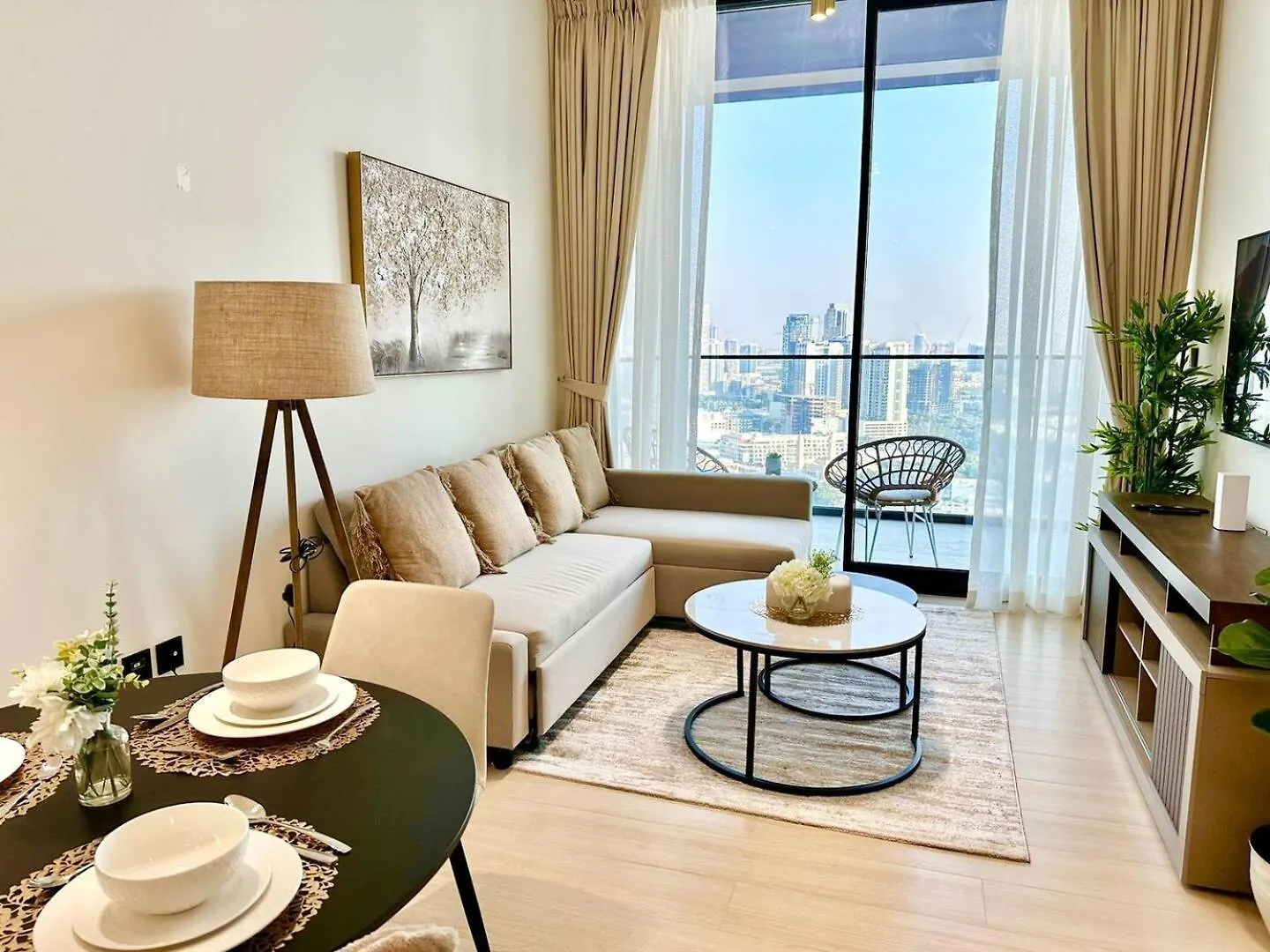 Fully Furnished 1 Bedroom Apartment With Balcony Dubai
