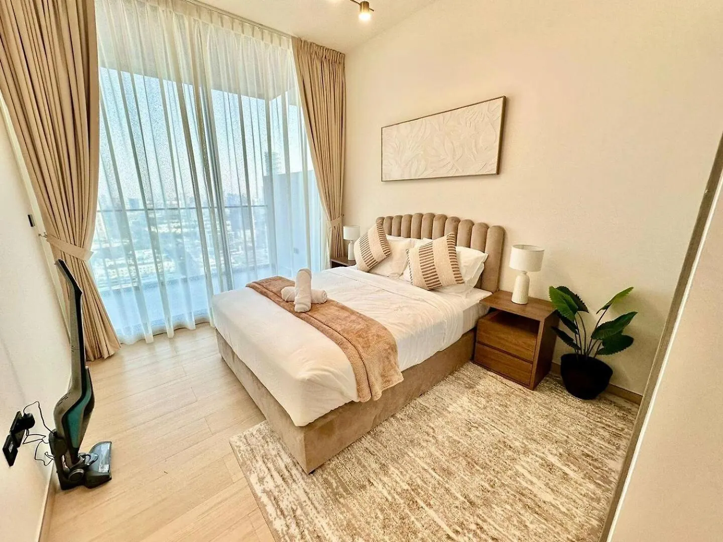 Fully Furnished 1 Bedroom Apartment With Balcony Dubai